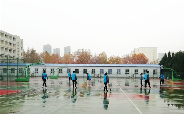 清扫2_副本.jpg 清扫2_副本.jpg