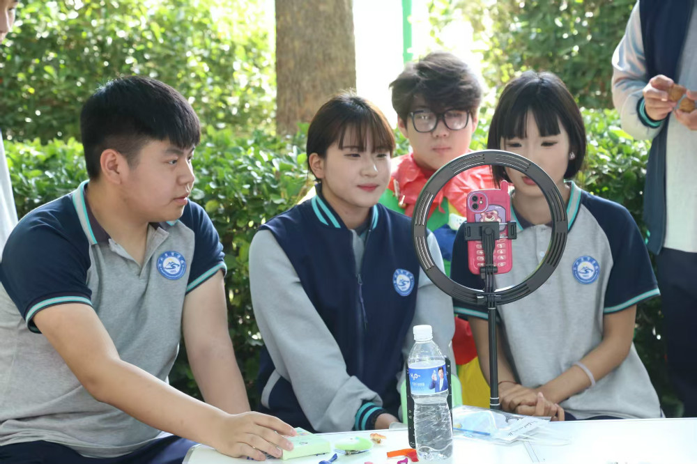 9999999999.jpg 9999999999.jpg